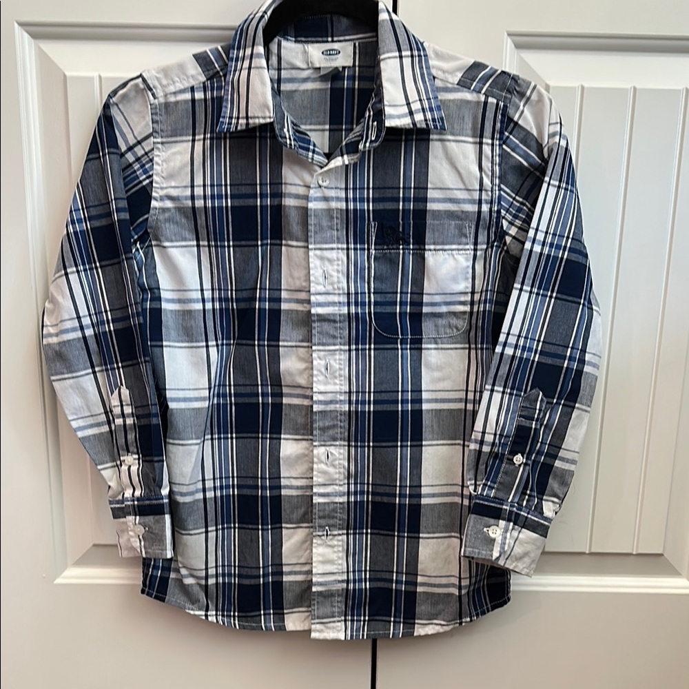 Old Navy Boys Blue and White Plaid Button Down Shirt Size 8 (M)